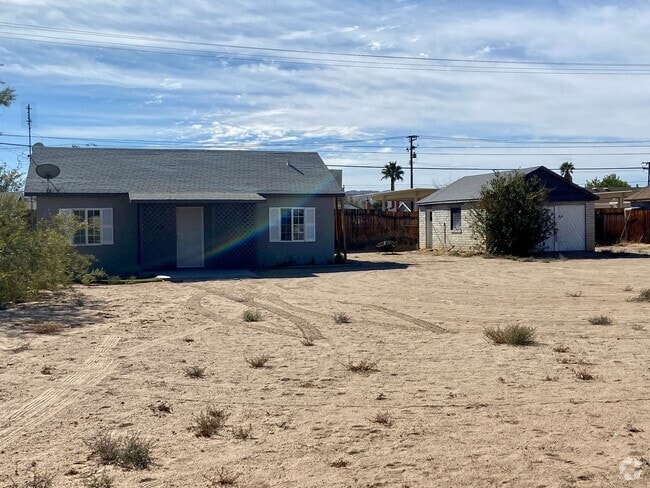 Building Photo - AVAILABLE JUNE 1!! Rental