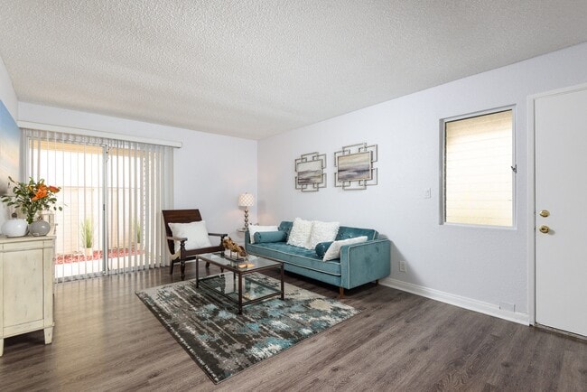 The Californian Apartments- HB
