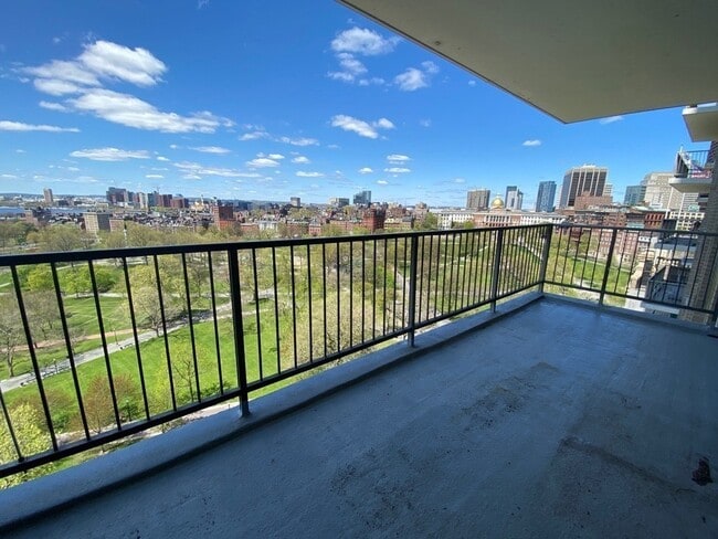 Photo - 151 Tremont St Unit 18K