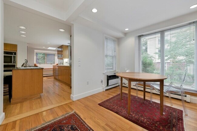 Photo - 572 Franklin St Unidad 572