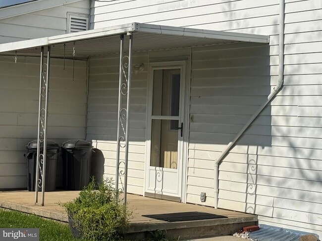 Photo - 10899 Fish and Game Rd