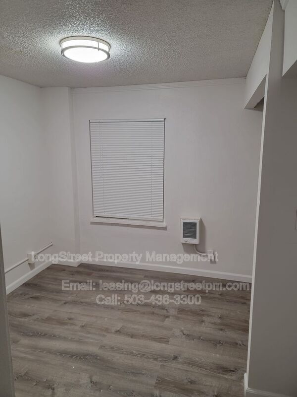 Photo - 205 NW Kings Blvd