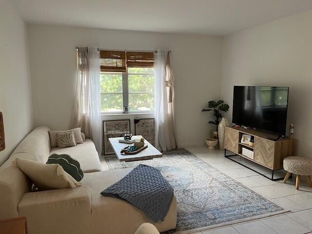 Building Photo - 1950 N Andrews Ave Unit 210D