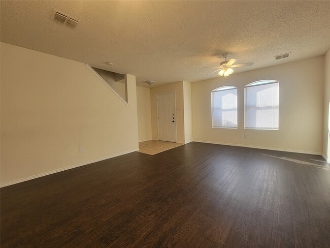 Photo - 2233 Maple Dr