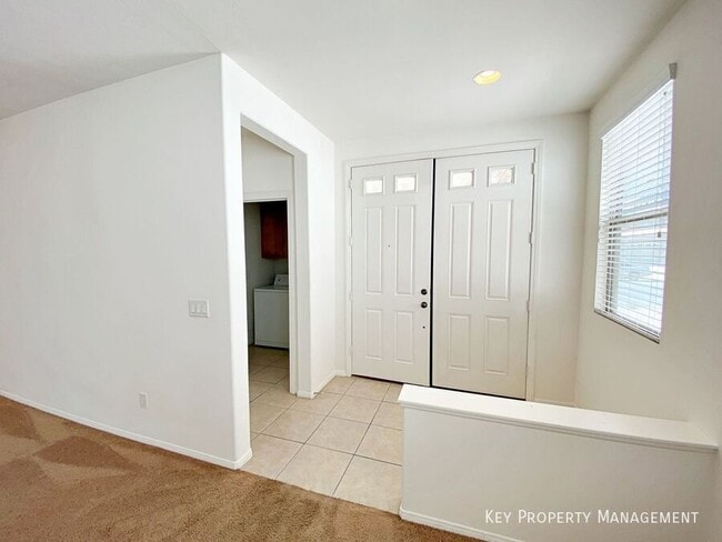 Photo - 682 Homewillow Ave