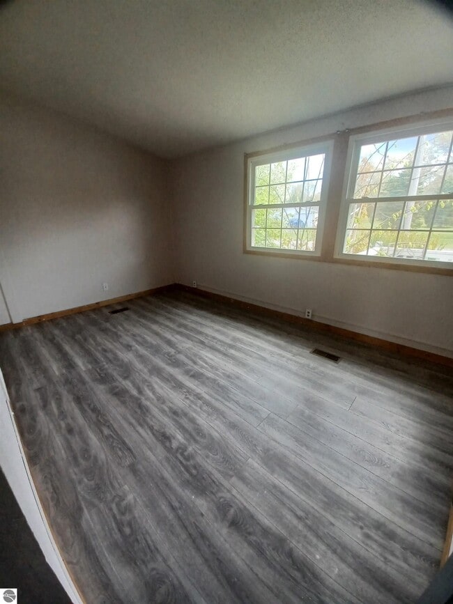 Photo - 10156 Virginia St