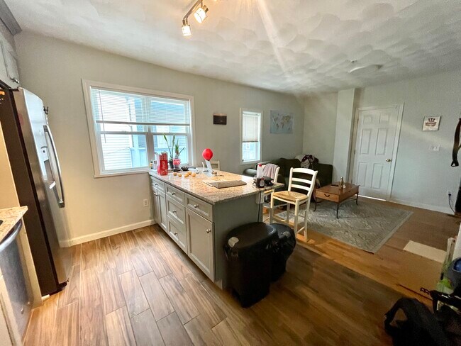 Photo - 50 Derby St Unit #2