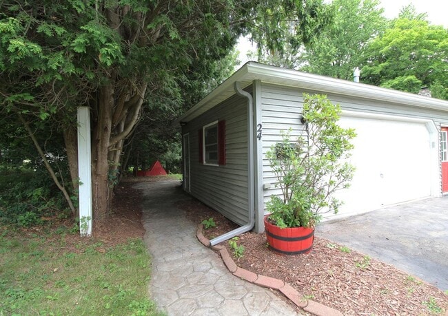 Photo - 24 Forest Rd