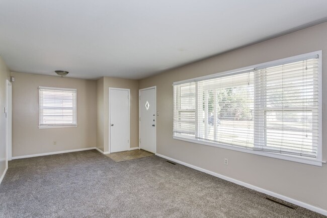 Photo - 3 bedroom 1 bath home in Derby