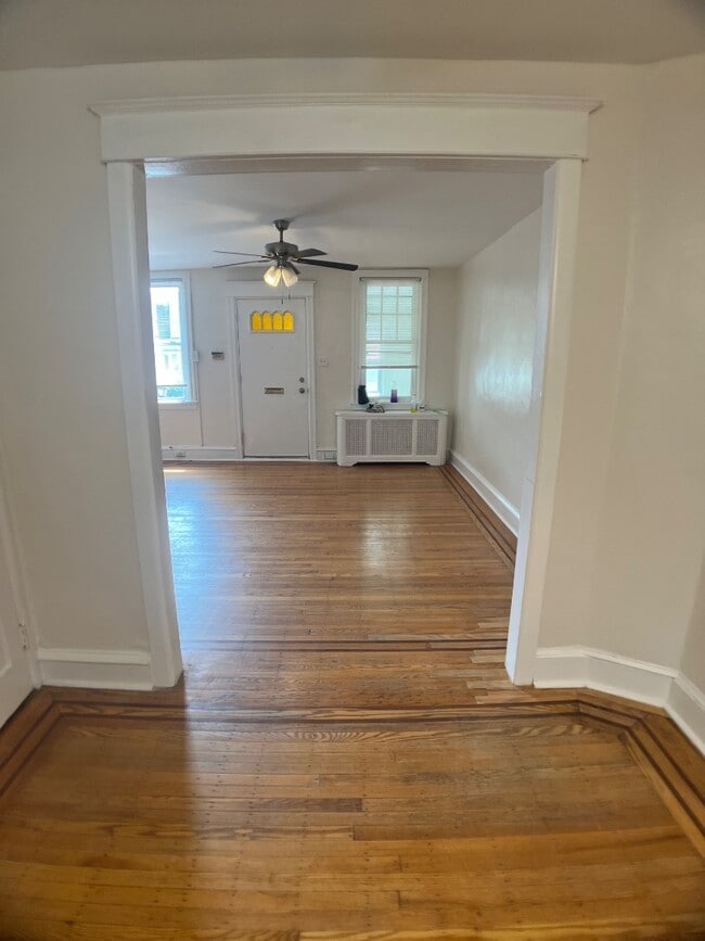 Photo - 6715 Cornelius St