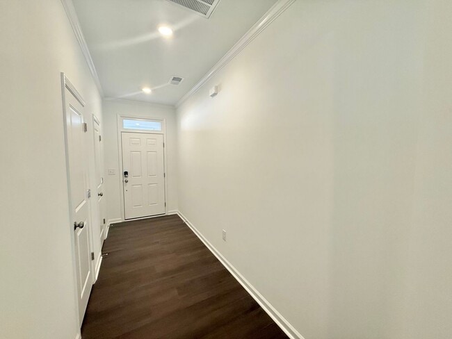 Photo - 132 Tree Moss Ct