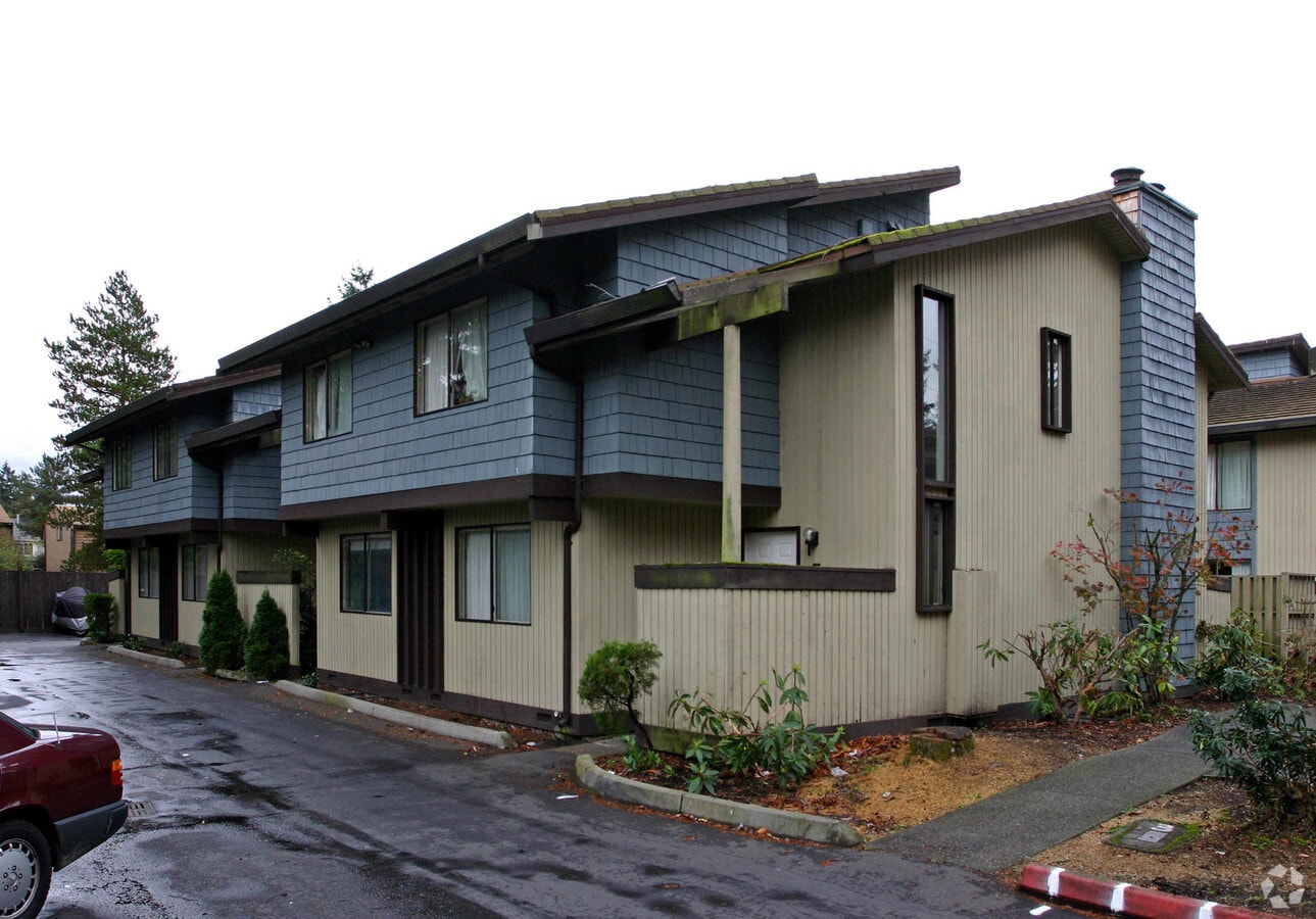 Strawberry Patch Apartments - Strawberry Patch Apartments