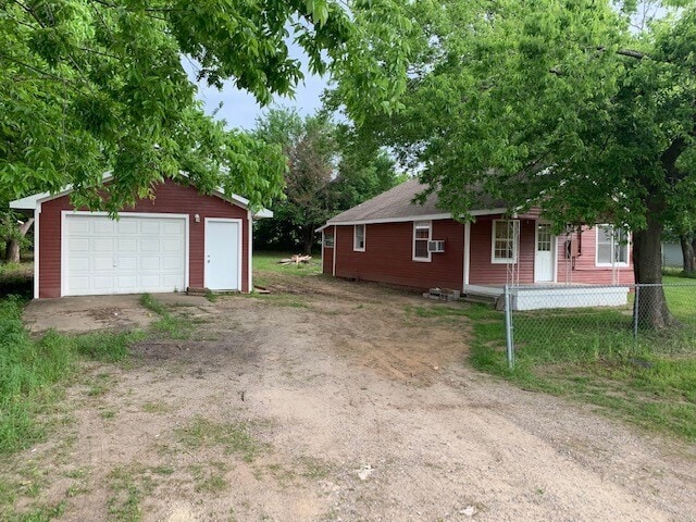 Photo - Cute Country Home