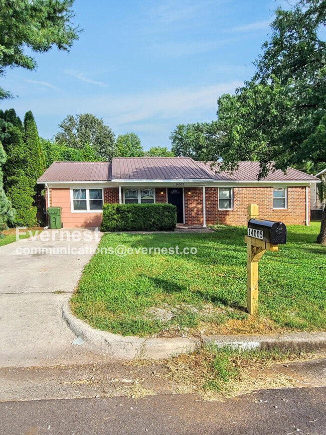 Building Photo - 14005 Glenview Dr SW Rental
