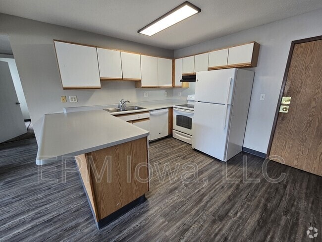 Building Photo - 60 Miller Ave SW Rental