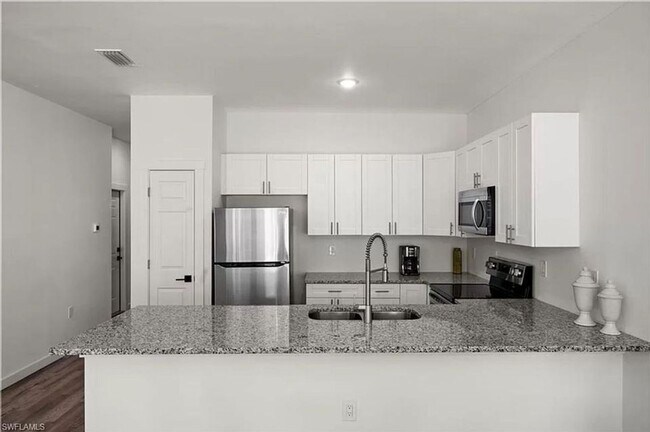 312-314 Harold Ave S