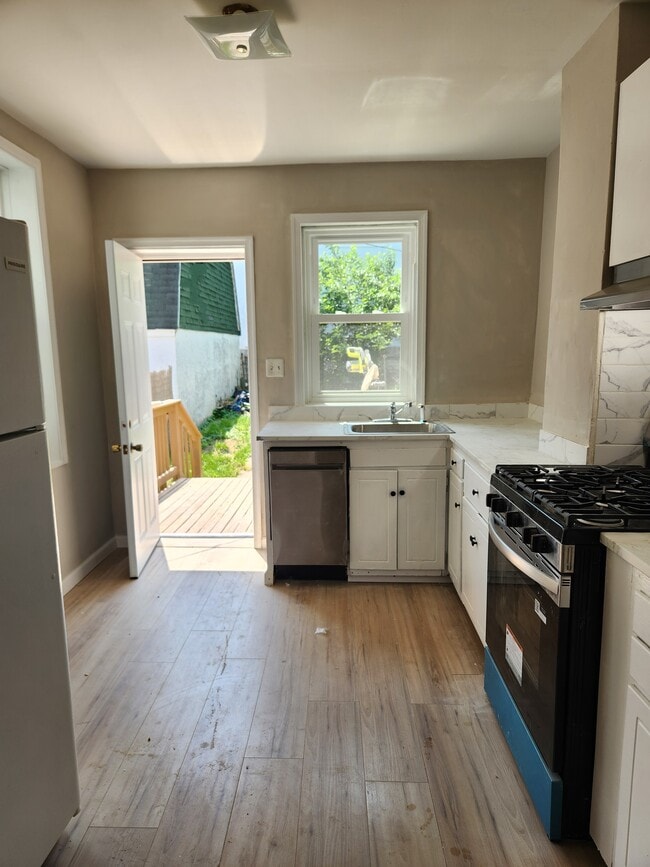 Photo - 316 Woodbine Ave House