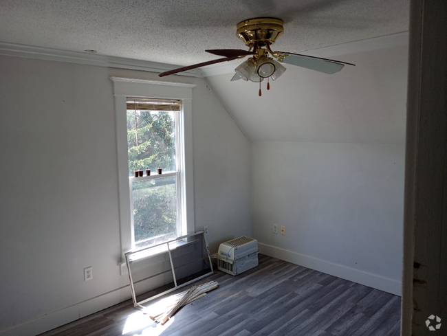 Building Photo - 1324 11th Ave SE Unit 2 Rental