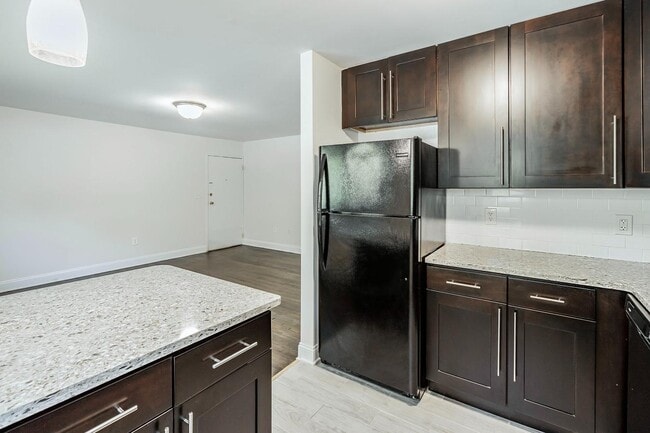 Newtonian Gardens Apartments