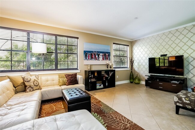 Photo - 2769 Coconut Ave