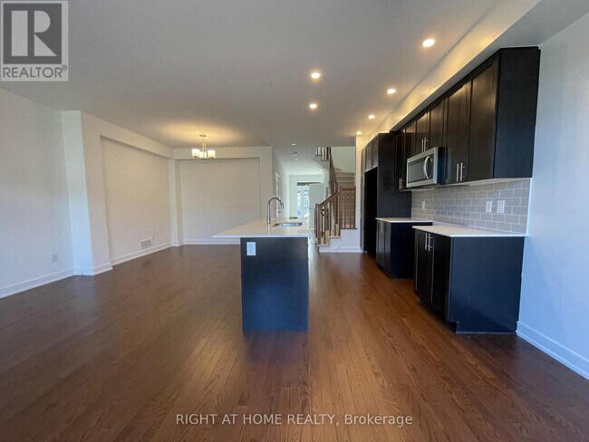 Photo - 640 Rathburn Ln