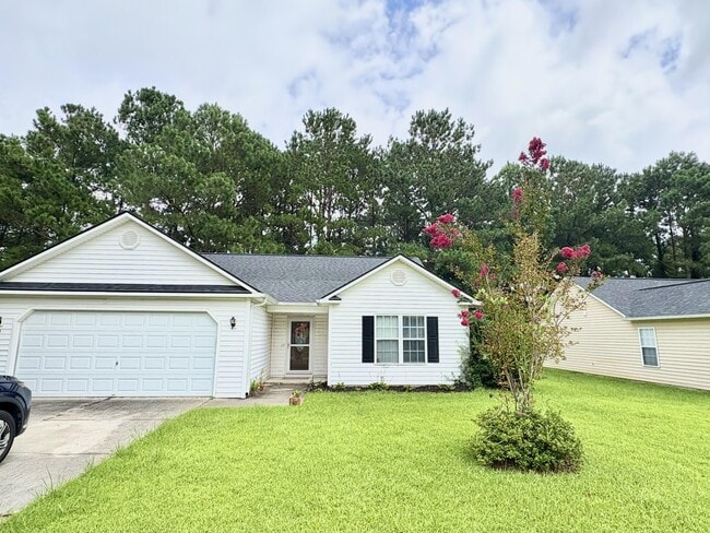 Building Photo - 110 Sycamore Dr