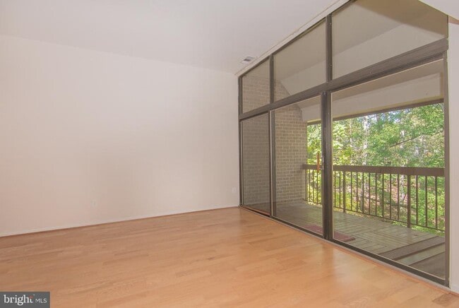 Photo - 1665 Parkcrest Cir