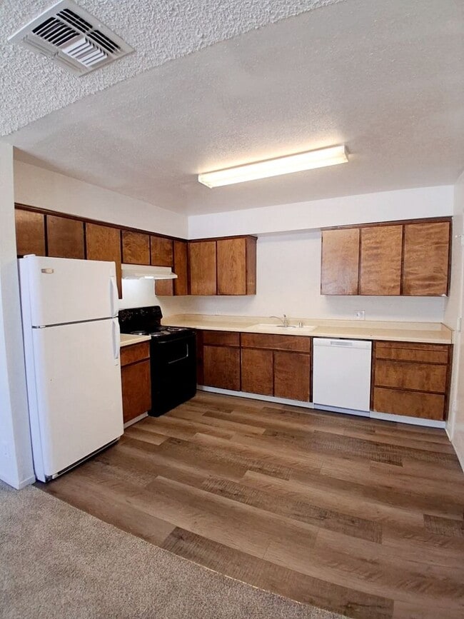 3116 E Pine Ave Unit 3118