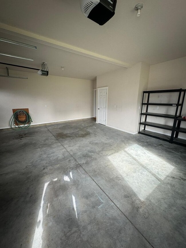 Photo - Spacious Duplex in Badger Mountain South
