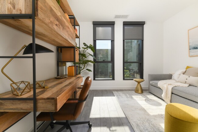 Photo - 834 W Madison St