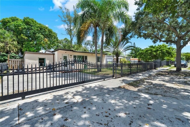 Photo - 135 NW 121st St