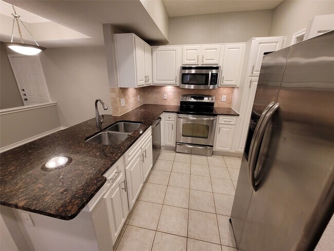 Building Photo - 2350 Westcreek Ln Unit 6310 Rental