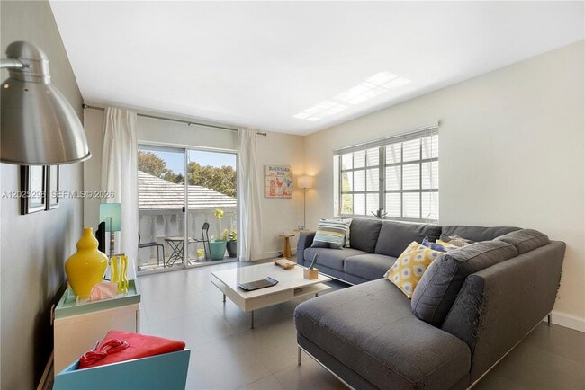 Building Photo - 1150 Madruga Ave Unit A204