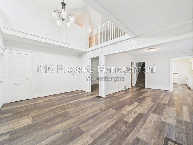 Photo - 5611 Olive St