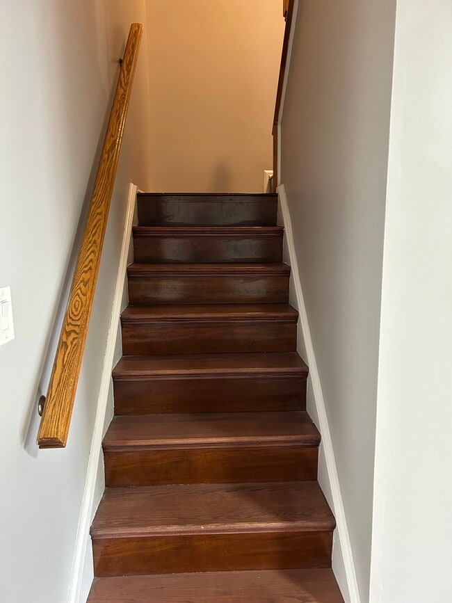 305 Reading Cir