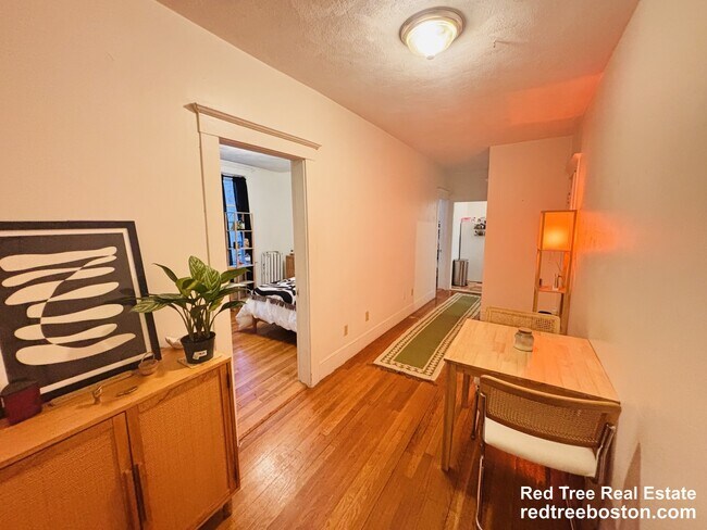 Building Photo - 15 Scottfield Rd