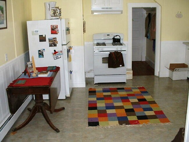 Photo - 202 Brown St Unit A