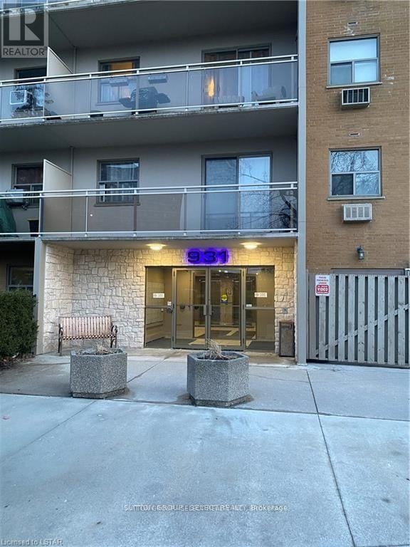 Photo - 931 Wonderland Rd S Unit 709