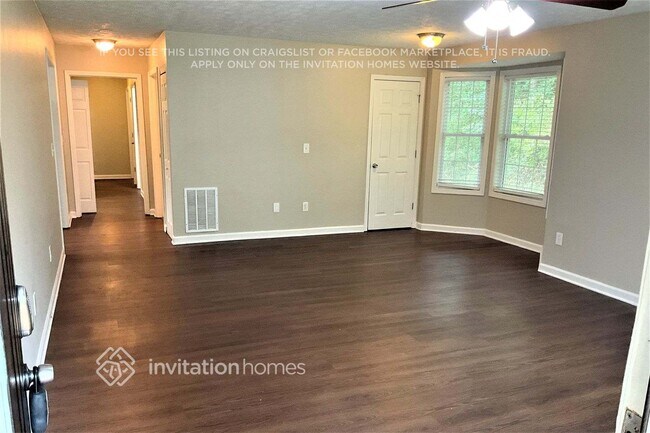 Photo - 8945 Ochil Ln