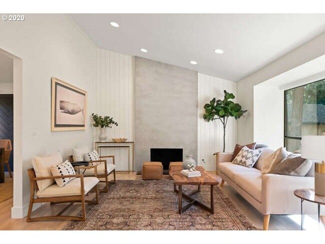 Photo - 3bd 2ba in quiet cul de sac Lake Oswego