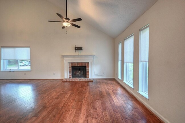 Photo - 9859 Meadow Bend Ln