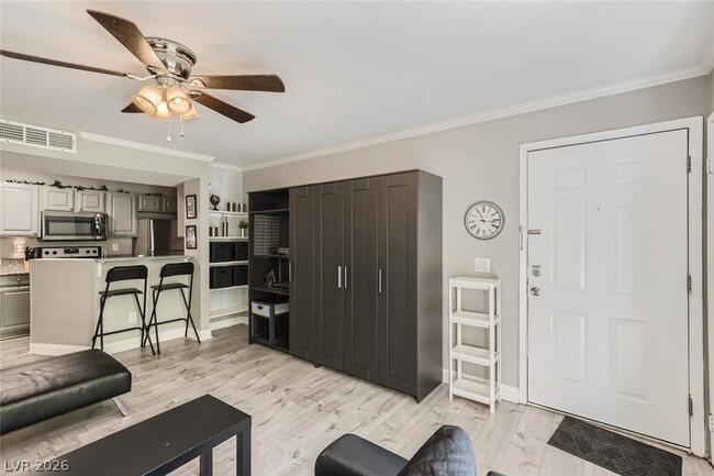 Photo - 5146 S Jones Blvd Unidad 207