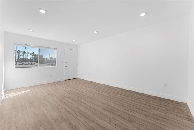 Photo - 376 N. Avenue 57-23 Unit 23