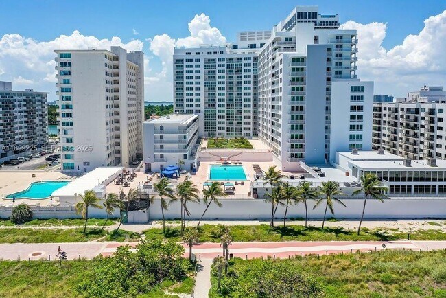 5401 Collins Ave Unit 729