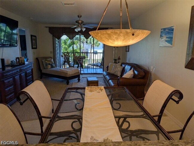 Photo - 719 SW 47th Terrace Unidad 202