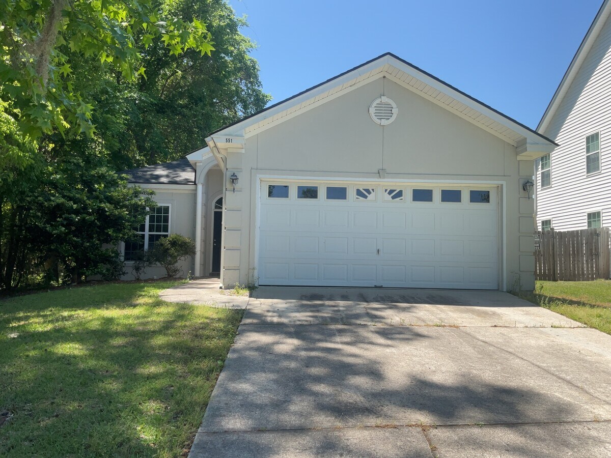 Photo - 551 Golden Grove Ln
