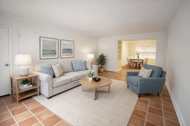 Building Photo - 1928 North Blvd Unit 01