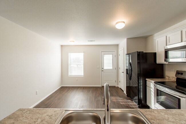 Photo - Band New 4 Bedroom Home in Lincoln!