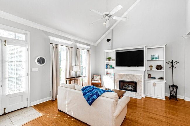 Photo - Fully Furnished 2 Bed / 2 Bath with Garage & Courtyard in Village St. George