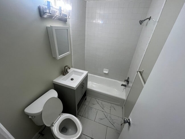 Photo - 809 Summer Ave Unit 2